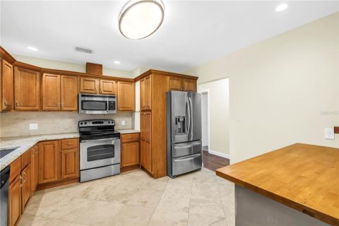 House in Saint Petersburg, Florida 3 bedrooms, 194.35 sq.m. № 1904932 - photo 19