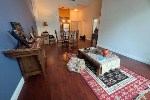 Condo in Miami, Florida, 1 bedroom  № 1921786 - photo 16