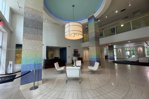 Condo in Miami, Florida, 1 bedroom  № 1921786 - photo 9