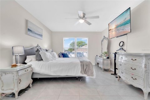 Casa en venta en Ocala, Florida, 4 dormitorios, 169.73 m2 № 2420297 - foto 14