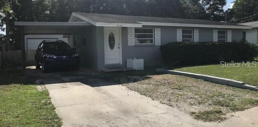 House in Tampa, Florida 3 bedrooms, 78.04 sq.m. № 1810932