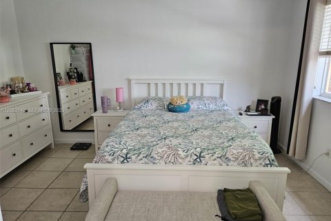 Touwnhouse à louer à Miami, Floride: 2 chambres, 104.05 m2 № 2178832 - photo 18