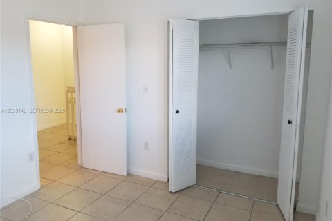 Touwnhouse à louer à Miami, Floride: 2 chambres, 104.05 m2 № 2178832 - photo 29