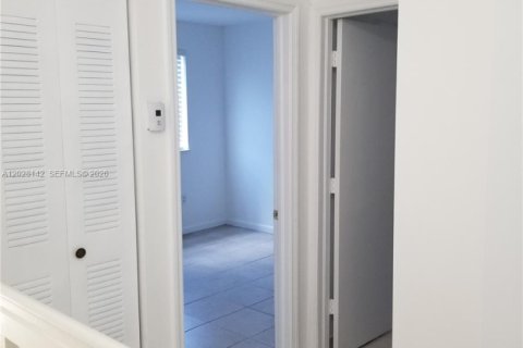 Touwnhouse à louer à Miami, Floride: 2 chambres, 104.05 m2 № 2178832 - photo 25