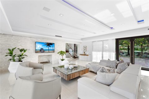 Casa en alquiler en Hollywood, Florida, 5 dormitorios, 363.15 m2 № 2060102 - foto 8