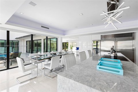 Casa en alquiler en Hollywood, Florida, 5 dormitorios, 363.15 m2 № 2060102 - foto 16