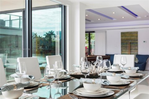 Casa en alquiler en Hollywood, Florida, 5 dormitorios, 363.15 m2 № 2060102 - foto 22