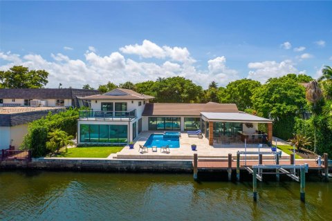Casa en alquiler en Hollywood, Florida, 5 dormitorios, 363.15 m2 № 2060102 - foto 3