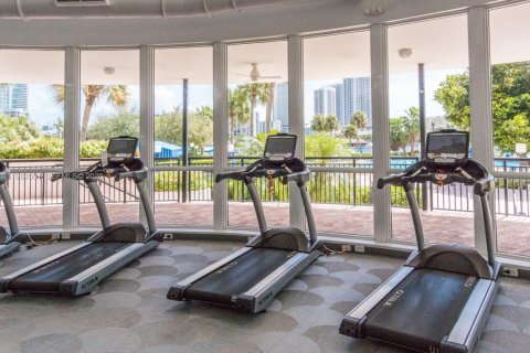 Condo in Hallandale Beach, Florida, 1 bedroom  № 2045719 - photo 25