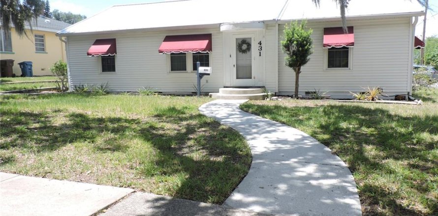 House in Lake Wales, Florida 3 bedrooms, 144.56 sq.m. № 1827027