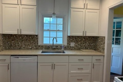 House in Lake Wales, Florida 3 bedrooms, 144.56 sq.m. № 1827027 - photo 11