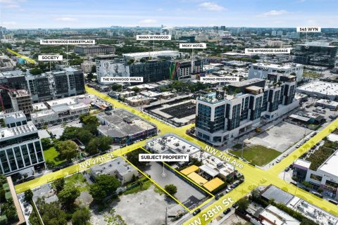 Commercial property in Miami, Florida № 1938981 - photo 4