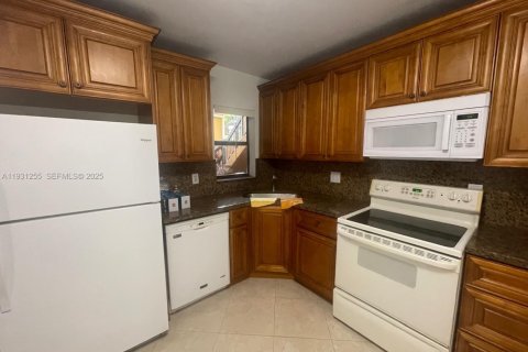 Condominio en alquiler en Coconut Creek, Florida, 3 dormitorios, 113.53 m2 № 1990743 - foto 14