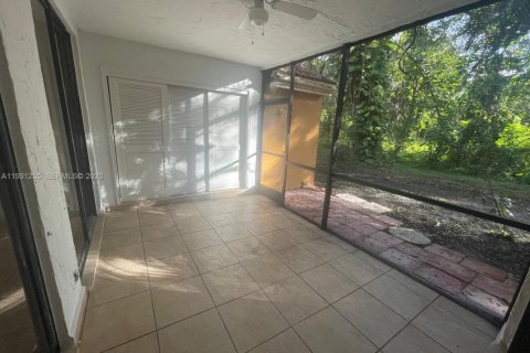 Condominio en alquiler en Coconut Creek, Florida, 3 dormitorios, 113.53 m2 № 1990743 - foto 23