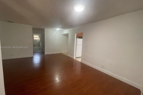 Condominio en alquiler en Coconut Creek, Florida, 3 dormitorios, 113.53 m2 № 1990743 - foto 15