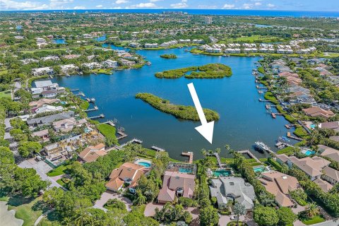 House in Jupiter, Florida 5 bedrooms, 579.71 sq.m. № 1830885 - photo 8