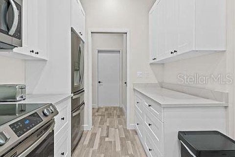 Villa ou maison à louer à Sarasota, Floride: 3 chambres, 159.98 m2 № 1786264 - photo 3