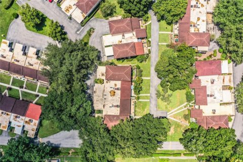 Купить кондоминиум в Лейкленд, Флорида 8 комнат, 227.05м2, № 2213120 - фото 10