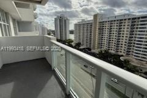 Купить кондоминиум в Майами-Бич, Флорида 1 спальня, 86.4м2, № 2055616 - фото 2