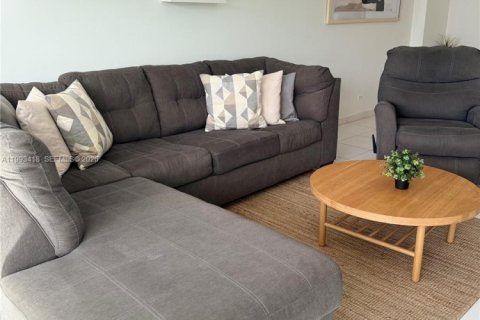 Купить кондоминиум в Майами-Бич, Флорида 1 спальня, 86.4м2, № 2055616 - фото 8