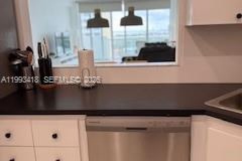 Купить кондоминиум в Майами-Бич, Флорида 1 спальня, 86.4м2, № 2055616 - фото 29