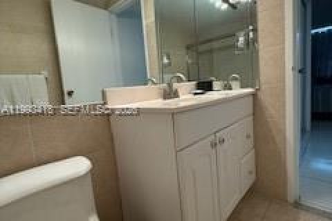 Купить кондоминиум в Майами-Бич, Флорида 1 спальня, 86.4м2, № 2055616 - фото 24