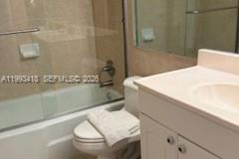 Купить кондоминиум в Майами-Бич, Флорида 1 спальня, 86.4м2, № 2055616 - фото 26