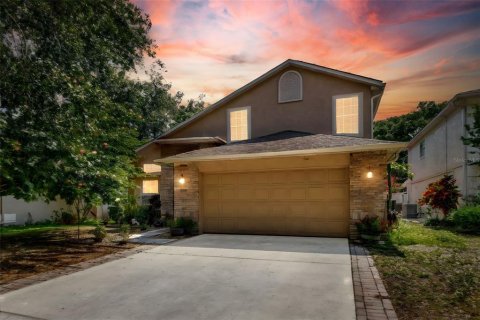 House in Apopka, Florida 3 bedrooms, 212.93 sq.m. № 1804850 - photo 1
