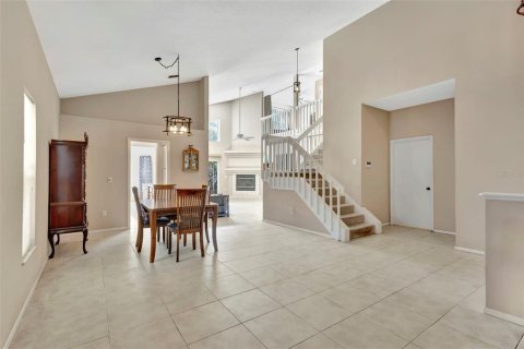 House in Apopka, Florida 3 bedrooms, 212.93 sq.m. № 1804850 - photo 5