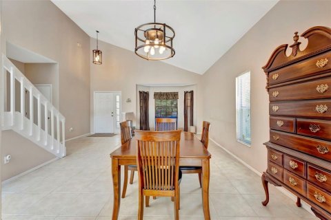 House in Apopka, Florida 3 bedrooms, 212.93 sq.m. № 1804850 - photo 10