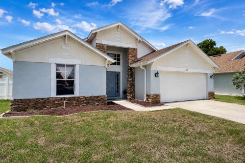 House in Davenport, Florida 4 bedrooms, 171.5 sq.m. № 2215912