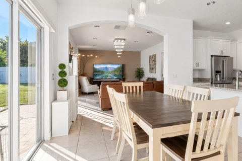 Villa ou maison à vendre à Winter Garden, Floride: 5 chambres, 341.23 m2 № 2413961 - photo 11