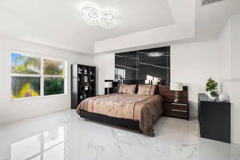 Villa ou maison à vendre à Winter Garden, Floride: 5 chambres, 341.23 m2 № 2413961 - photo 18