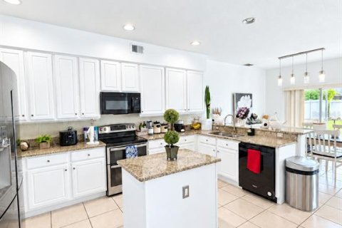 Villa ou maison à vendre à Winter Garden, Floride: 5 chambres, 341.23 m2 № 2413961 - photo 5