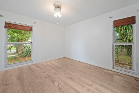 Villa ou maison à vendre à Tamarac, Floride: 2 chambres, 85.84 m2 № 2007408 - photo 18