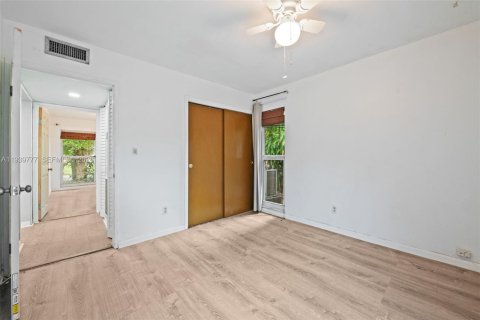 Villa ou maison à vendre à Tamarac, Floride: 2 chambres, 85.84 m2 № 2007408 - photo 16