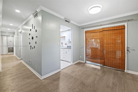 Villa ou maison à vendre à Tamarac, Floride: 2 chambres, 85.84 m2 № 2007408 - photo 8