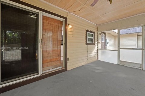 Villa ou maison à vendre à Tamarac, Floride: 2 chambres, 85.84 m2 № 2007408 - photo 21