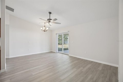 Villa ou maison à vendre à Ocala, Floride: 3 chambres, 122.17 m2 № 2142315 - photo 9