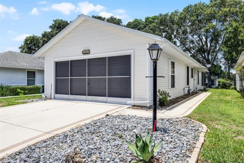House in Leesburg, Florida 2 bedrooms, 107.77 sq.m. № 1787343 - photo 3