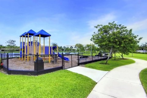Condo in Cutler Bay, Florida, 2 bedrooms  № 2081337 - photo 18