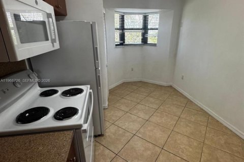 Condo in Cutler Bay, Florida, 2 bedrooms  № 2081337 - photo 10