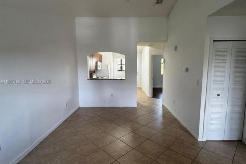 Condo in Cutler Bay, Florida, 2 bedrooms  № 2081337 - photo 5