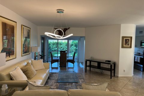 Condo in Boca Raton, Florida, 2 bedrooms № 2083464