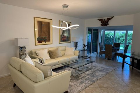 Condo in Boca Raton, Florida, 2 bedrooms № 2083464 - photo 2