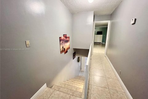 Townhouse in Lauderhill, Florida 3 bedrooms, 145.86 sq.m. № 1865323 - photo 21