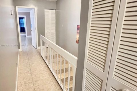 Townhouse in Lauderhill, Florida 3 bedrooms, 145.86 sq.m. № 1865323 - photo 20