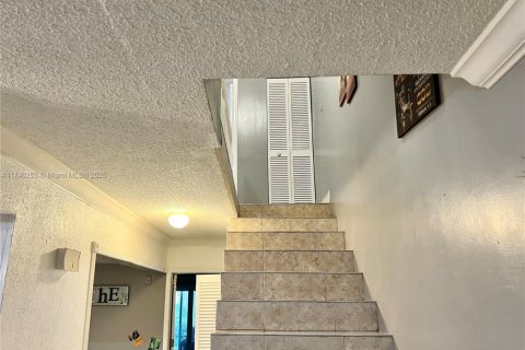 Townhouse in Lauderhill, Florida 3 bedrooms, 145.86 sq.m. № 1865323 - photo 19