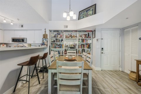 Condominio en venta en Miramar, Florida, 2 dormitorios, 91.32 m2 № 2047319 - foto 11