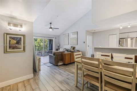 Condominio en Miramar, Florida, 2 dormitorios  № 2047319